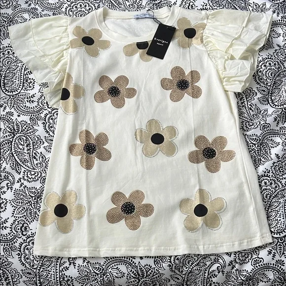 Everlynn Apparel Floral tee l NWT l Size M - Picture 1 of 3